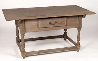 VIRGINIA COLONIAL-STYLE TAVERN TABLE