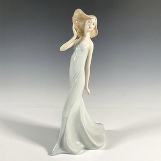 Windswept - HN3027 - Royal Doulton Figurine