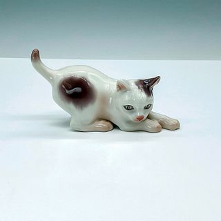 DJ Copenhagen Porcelain Figurine, Playful Cat 1013