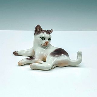 DJ Copenhagen Porcelain Figurine, Reclining Cat 1006