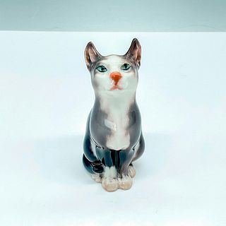 DJ Copenhagen Porcelain Figurine, Seated Cat 1329