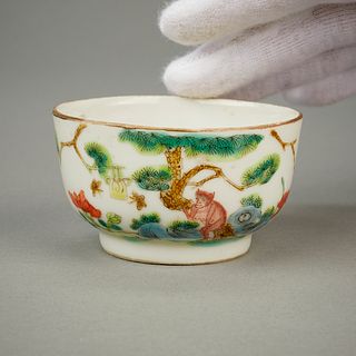 Small Chinese Famille Rose Porcelain Cup