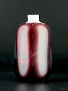 Chinese Peking Glass Snuff Bottle.
