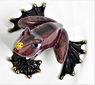 Bronze frog sculpture numbered 1/1000 and signed 2003