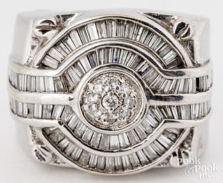 14K white gold diamond ring, with a round brillian