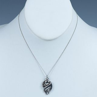 Pretty Sterling Silver Leaf Pendant Necklace