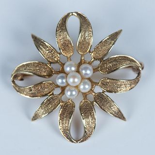 Beautiful 14K Gold and Pearl Flower Brooch