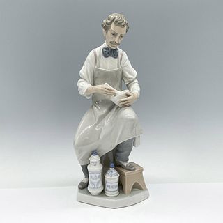 Lladro Porcelain Figurine Pharmacist 1004844