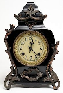 New Haven Clock Co. Mantel Clock