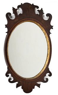 AMERICAN / ENGLISH CHIPPENDALE MAHOGANY OVAL LOOKING GLASS / WALL MIRROR