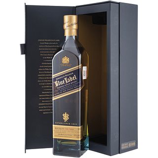 Johnnie Walker. Blue Label. Blended Scotch Whisky. En caja original.
