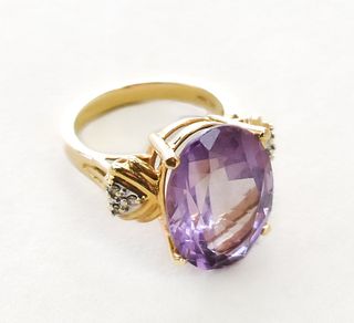 14K GOLD RING WITH AMETHYST & DIAMONDS
