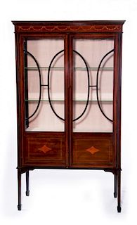 A FINE EARLY 20TH C. INLAID TWO-DOOR CURIO CABINET