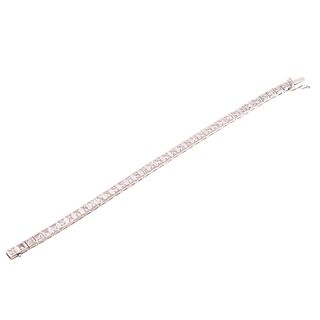 18k Gold Diamond Line Bracelet