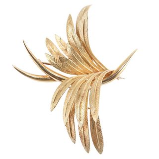 1960s 18k Gold Bird Feather Motif Brooch Pin