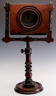A 19TH CENTURY MAHOGANY ZOGRASCOPE PICTURE VIEWER