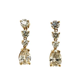 Dangling Diamond Earrings GIA 1.50 Carat Pear-Cut