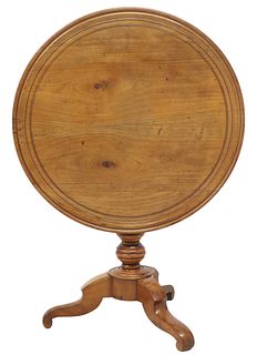FRENCH PROVINCIAL FRUITWOOD TILT-TOP TABLE