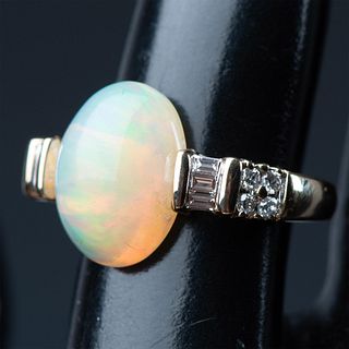 Gorgeous 14K Yellow Gold, Diamond, and Opal Ring