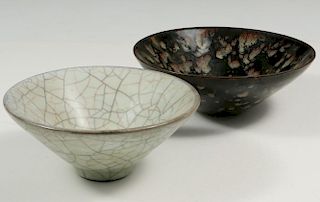 (2) CHINESE POTTERY BOWLS