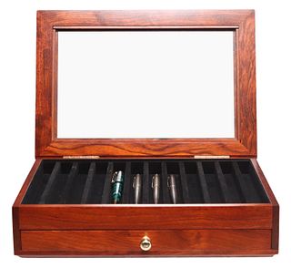 (5) ROSEWOOD PEN DISPLAY BOX WITH FOUR VINTAGE WRITING INSTRUMENTS