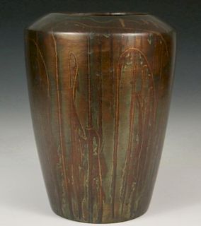 CLEWELL ART POTTERY VASE