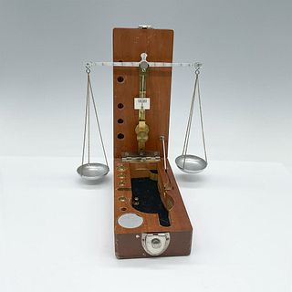 Antique Gold Scale in Case Given to City of Philadelphia