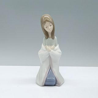 Mary 1004671 - Lladro Porcelain Figurine
