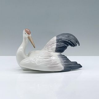 Nesting Crane 1001599 - Lladro Porcelain Figurine
