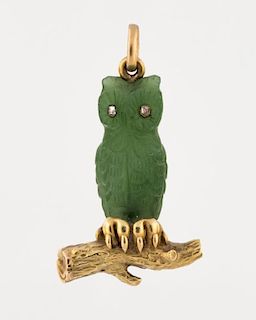 [FABERGE] A GOLD AND NEPHRITE PENDANT IN THE FORM OF A PERCHING OWL, MARKED HW FOR FABERGE WORKMASTER HENRIK WIGSTROM, ST. PE