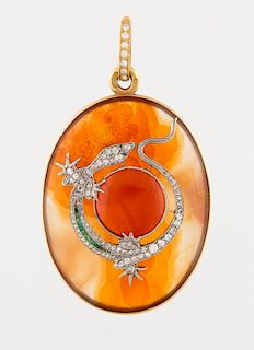 A GOLD MOUNTED HARDSTONE PENDANT WITH A DIAMOND LIZARD, MARKED CB FOR KARL HAHN WORKMASTER CARL BLANK, MARKED K. HAHN, ST. PE