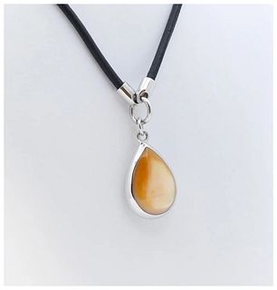 Landau Mother of Pearl Pendant and Necklace