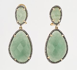 A PAIR OF AVENTURINE AND GOLD EARRINGS WITH DIAMONDS