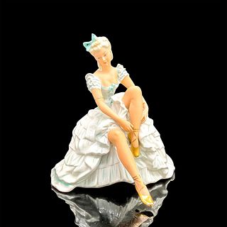 Vintage Schaubach Kunst Figurine, Ballerina Tying Shoe 8975