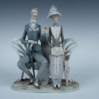 Lovers In The Park 1001274 - Lladro Porcelain Figurine