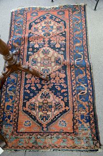 Oriental throw rug, 2'7" x 4'10".