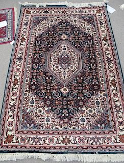 Oriental rug. 6'3" x 4'