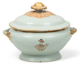 Chinese Export Porcelain Armorial Covered Tureen, Ca. 1800, H 11.5" W 9.5" L 14"