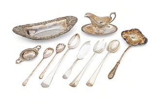Silver Plate Bread Tray, Serving Spoons, Gravy Boat Ca. 1960, L 13" 10 pcs