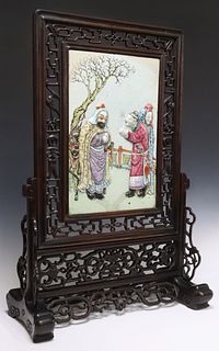 CHINESE ENAMELED PORCELAIN PLAQUE TABLE SCREEN