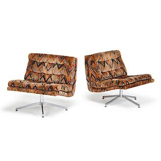 PAIR OF MILO BAUGHMAN STYLE LOUNGE CHAIRS