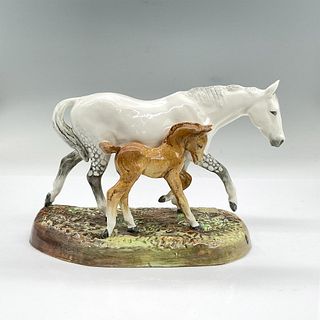 Mare and Foal - HN2532 - Royal Doulton Figurine