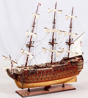 SCALE MODEL OF BRITISH MAN-OF-WAR H.M.S. VICTORY