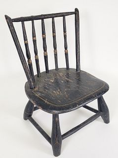 Antique American Thumb Back Windsor Childs Chair, 19th century