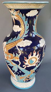 Antique Chinese Porcelain Dragon Decorated Temple Vase