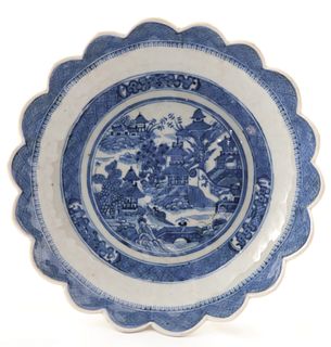 Canton Porcelain Scalloped Shallow Plate, 19th Century