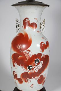 Vintage Chinese Porcelain Red Foo Lion Decorated Lamp