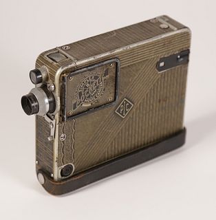 Vintage 16mm Simplex Pocket Movie Camera
