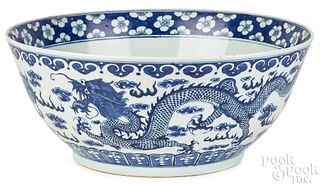 Chinese blue and white porcelain dragon bowl