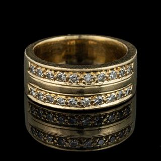 VINTAGE 14K YELLOW GOLD AND DIAMOND BAND / RING